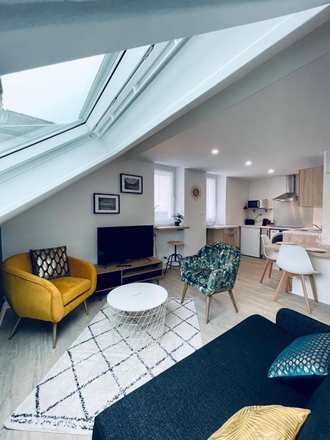 Apartment * Adelaide * Opera * Vichy
